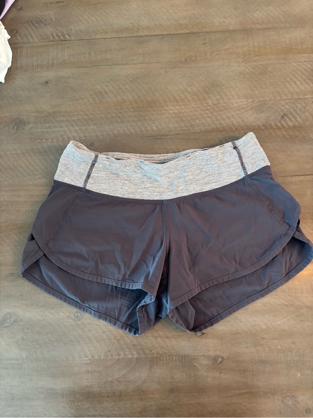 Lululemon Speed Short 2.5” | Size 2 | Deep Coal & Heathered Grey